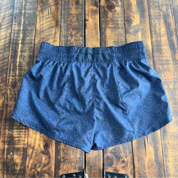 Nike Women's One Dri-FIT Mid-Rise 3" Brief-Lined Shorts NWT - Picture 5 of 5